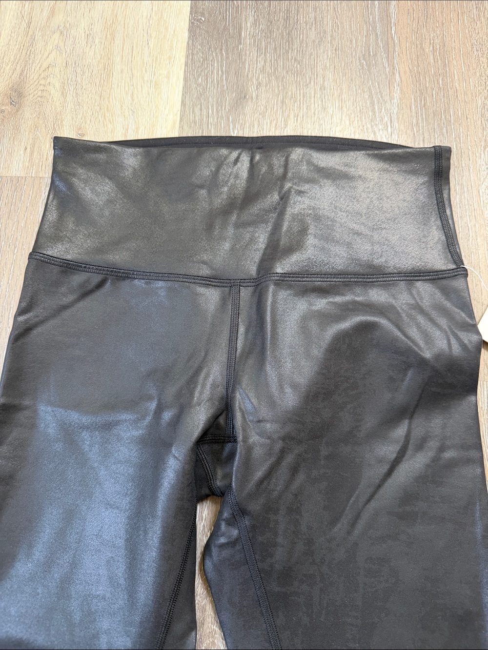 Lululemon High-Rise Matte Foil Black Leggings - Picture 2 of 8